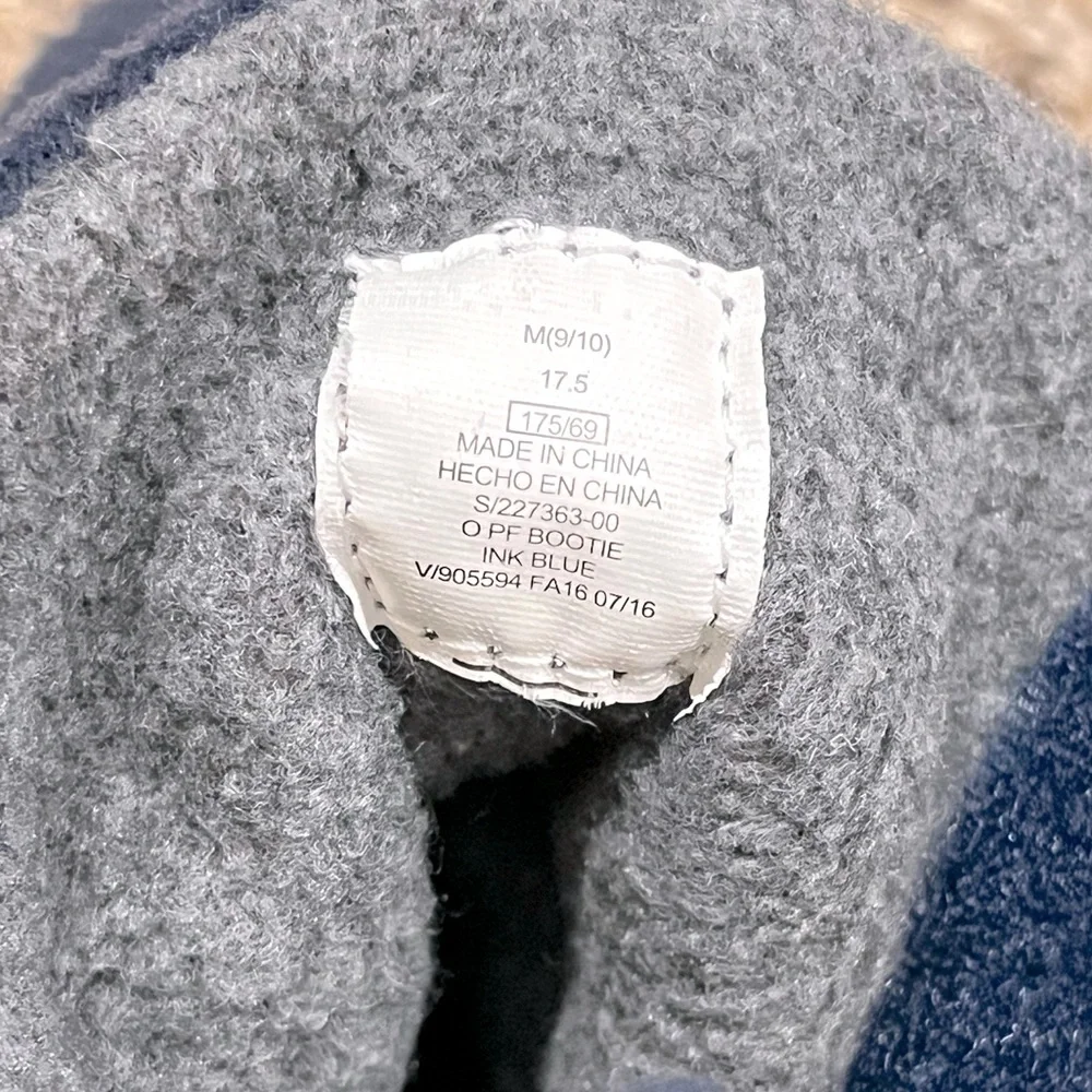 OLD NAVY slippers 🖤